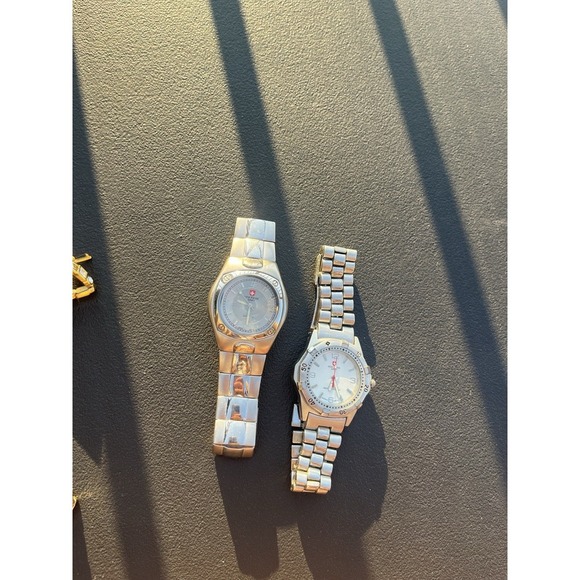 Used New Swiss Army Mens UNTESTED Stainless Steel Watch 2 PCs - Picture 2 of 13